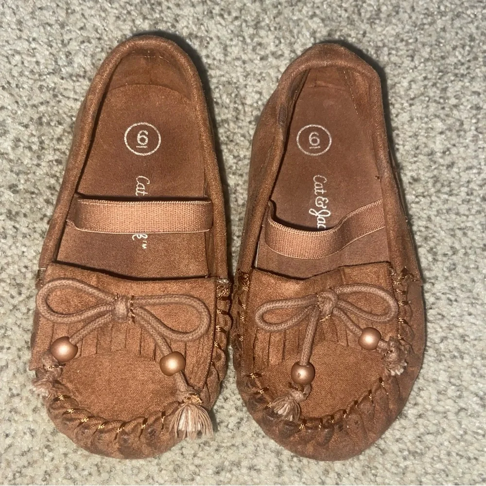 Cat & Jack moccasins toddler size 6